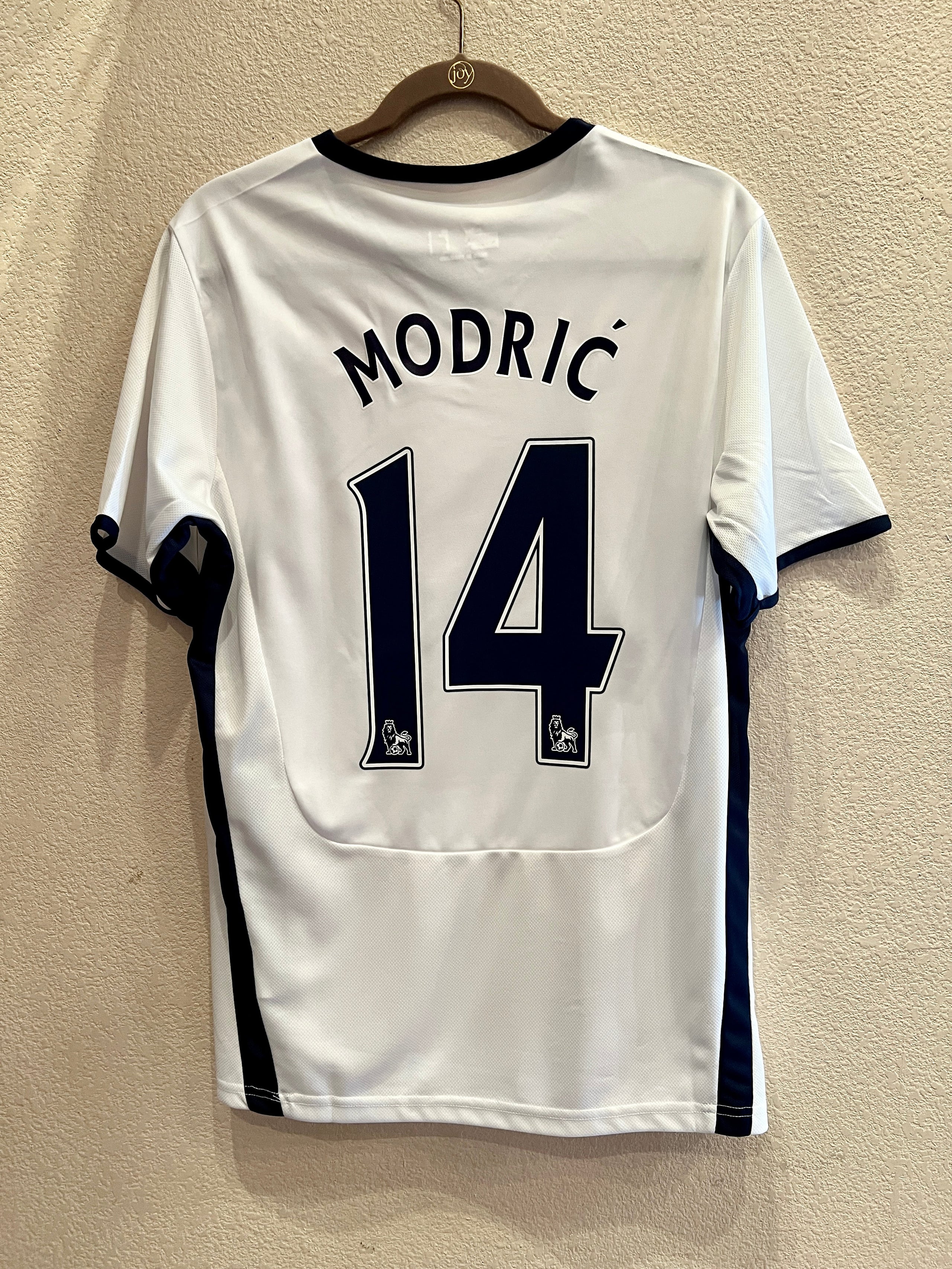 Modric top tottenham jersey